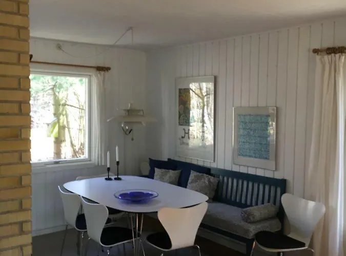 Midtvejshuset * Rønne